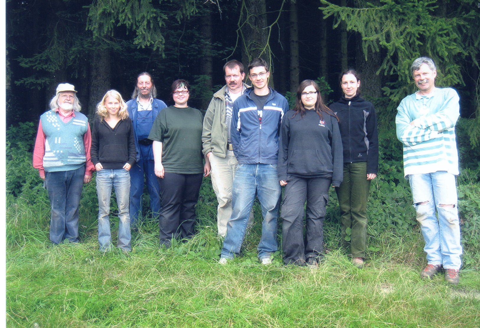 08-.jpg